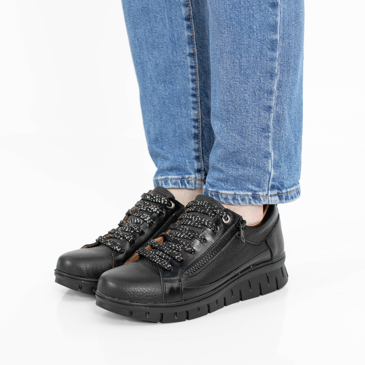 ZAPATILLA AVERY NEGRA
